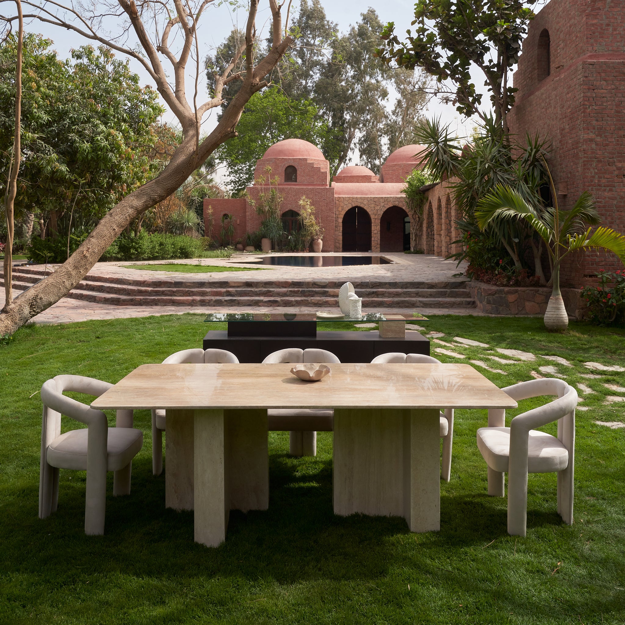 Tunnel Dining Table